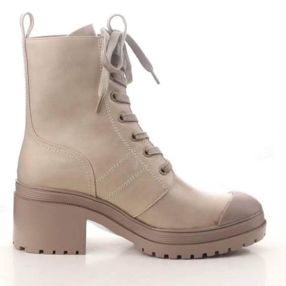 Tan Nude chunky boots - Picture 2 of 2